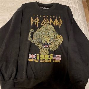 NWOT Def Leppard black sweatshirt